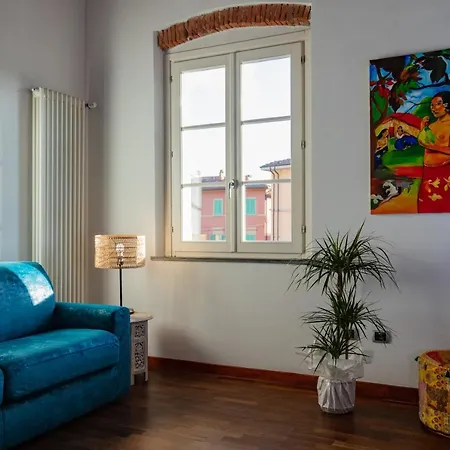 Under The Tower * Piza