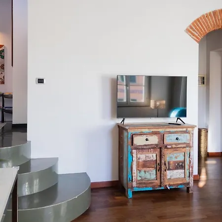 Under The Tower Piza