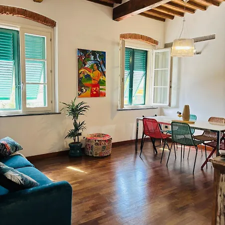 Under The Tower Apartman *